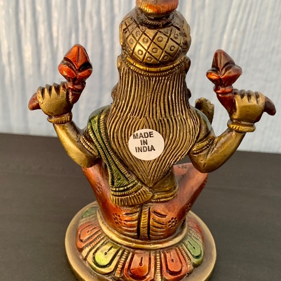 Lakshmi Sitting on Lotus Statue Figurine - Picture 8 of 8